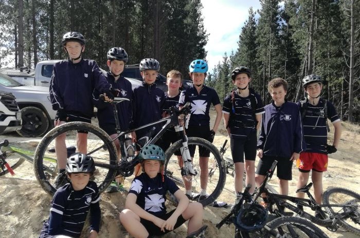 MOutntain bike team 1